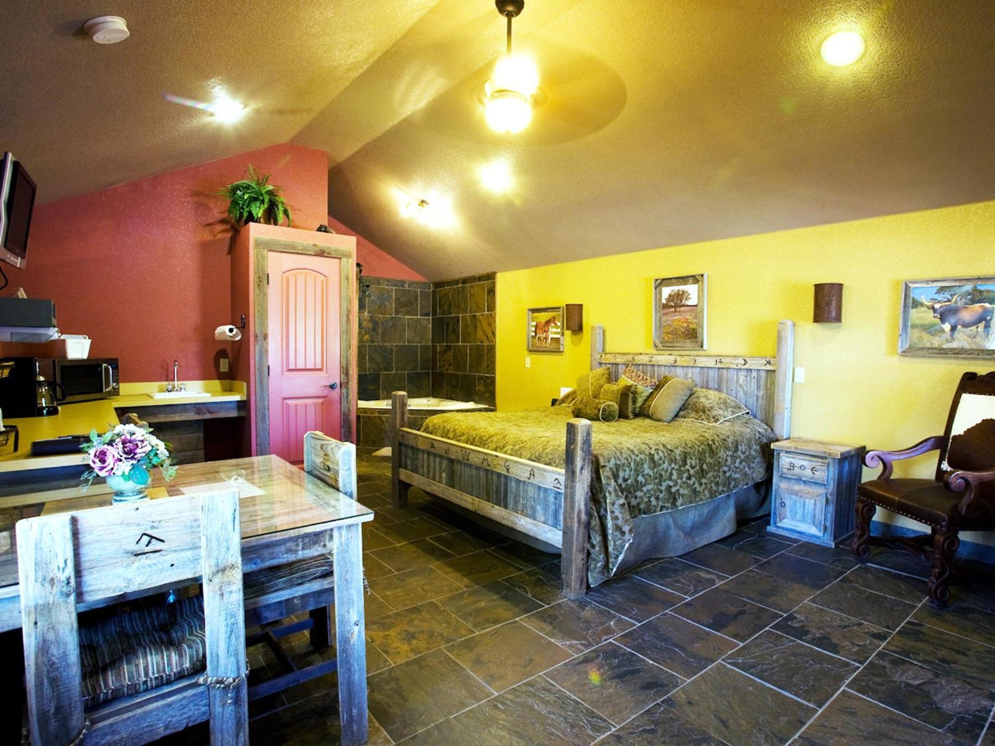 Rustic Creek Ranch Resort At North Jellystone Park Burleson Luaran gambar